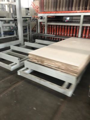 خرید فشار بالا خودکار کامل چرخه کوتاه گرم برای برش چوبی MDF online manufacture
